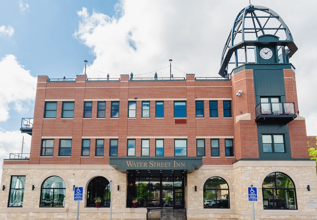 Romantic Hotels in Stillwater, MN For Your Getaways / Romantic Things to do in Stillwater, MN